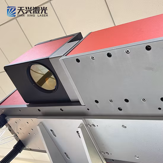 Macchina per marcatura laser Galvo CO2 con messa a fuoco dinamica di grande formato da 250 W/350 W Macchina per punteggiatura laser LGP per tappeto luminoso a pannello LED